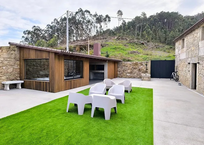 A Casa De Elisa Laxe